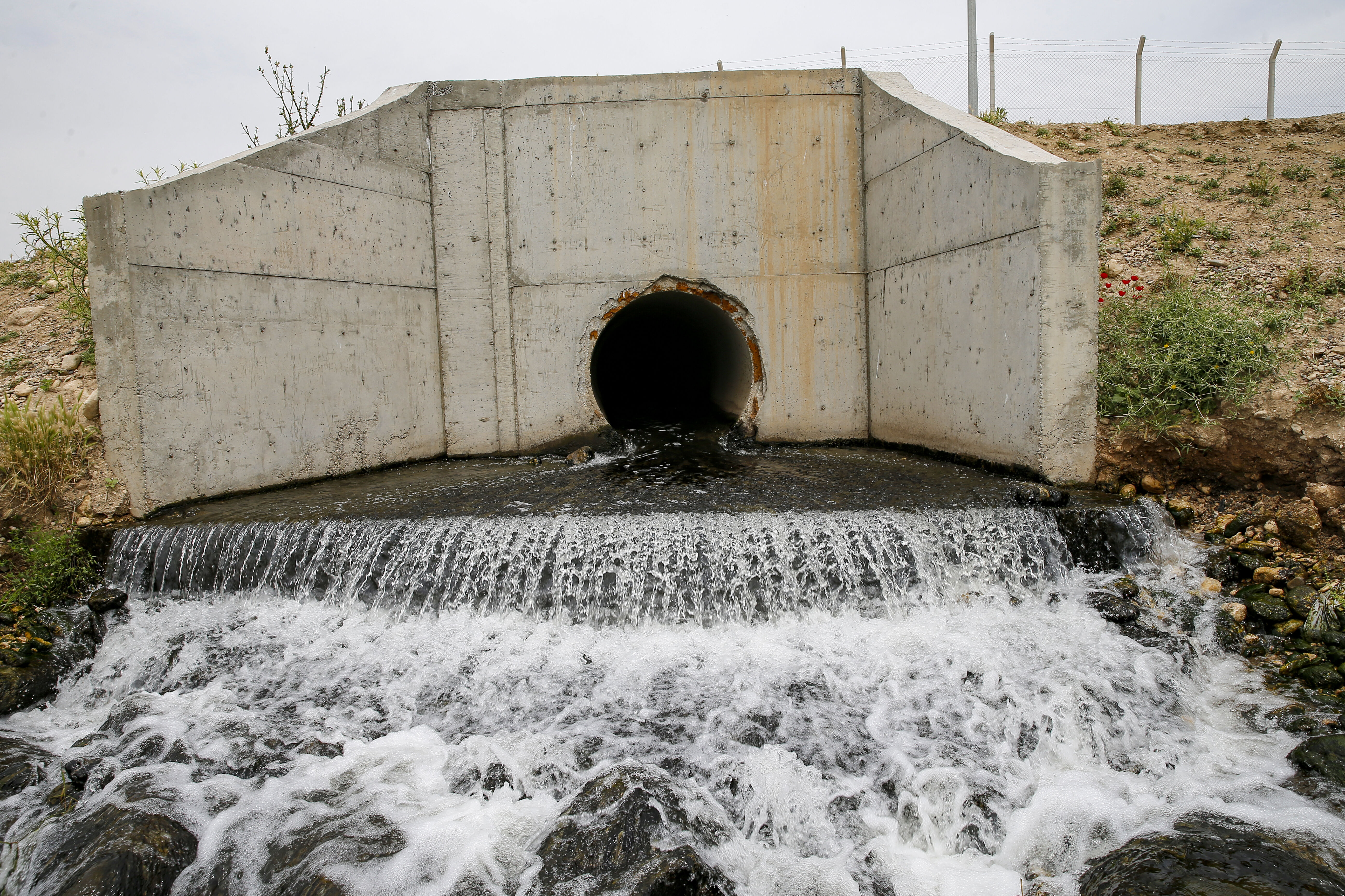 AA-20230609-31380578-31380567-DICLE_NEHRI_VE_HAVZASI_ARITMA_TESISLERIYLE_KIRLILIKTEN_KORUNUYOR (1)