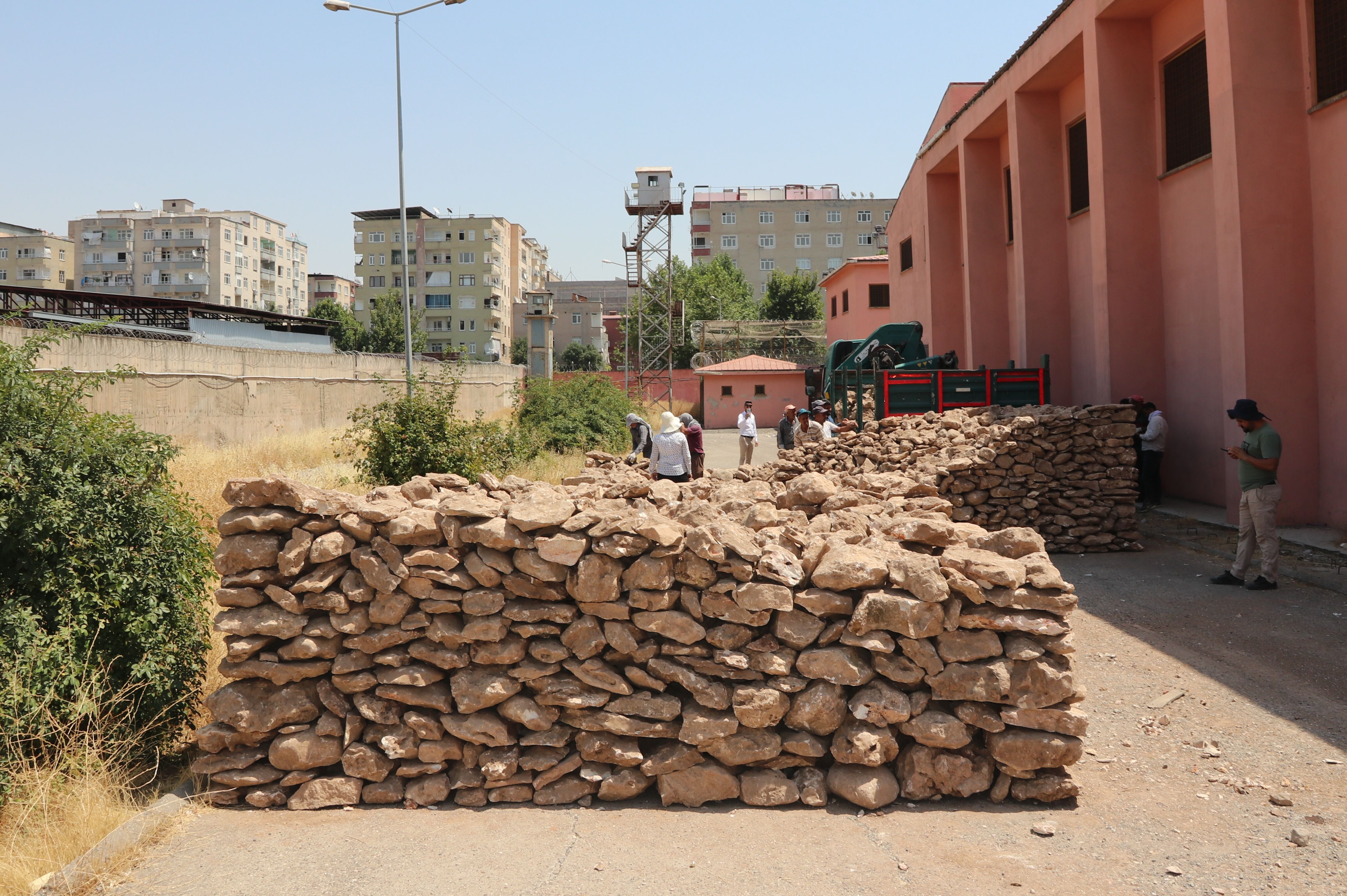 AA-20230817-31936832-31936828-MUZEYE_DONUSTURULECEK_DIYARBAKIR_CEZAEVINDE_11_BIN_300_YILLIK_3_YAPIDAN_KALINTILAR_SERGILENECEK