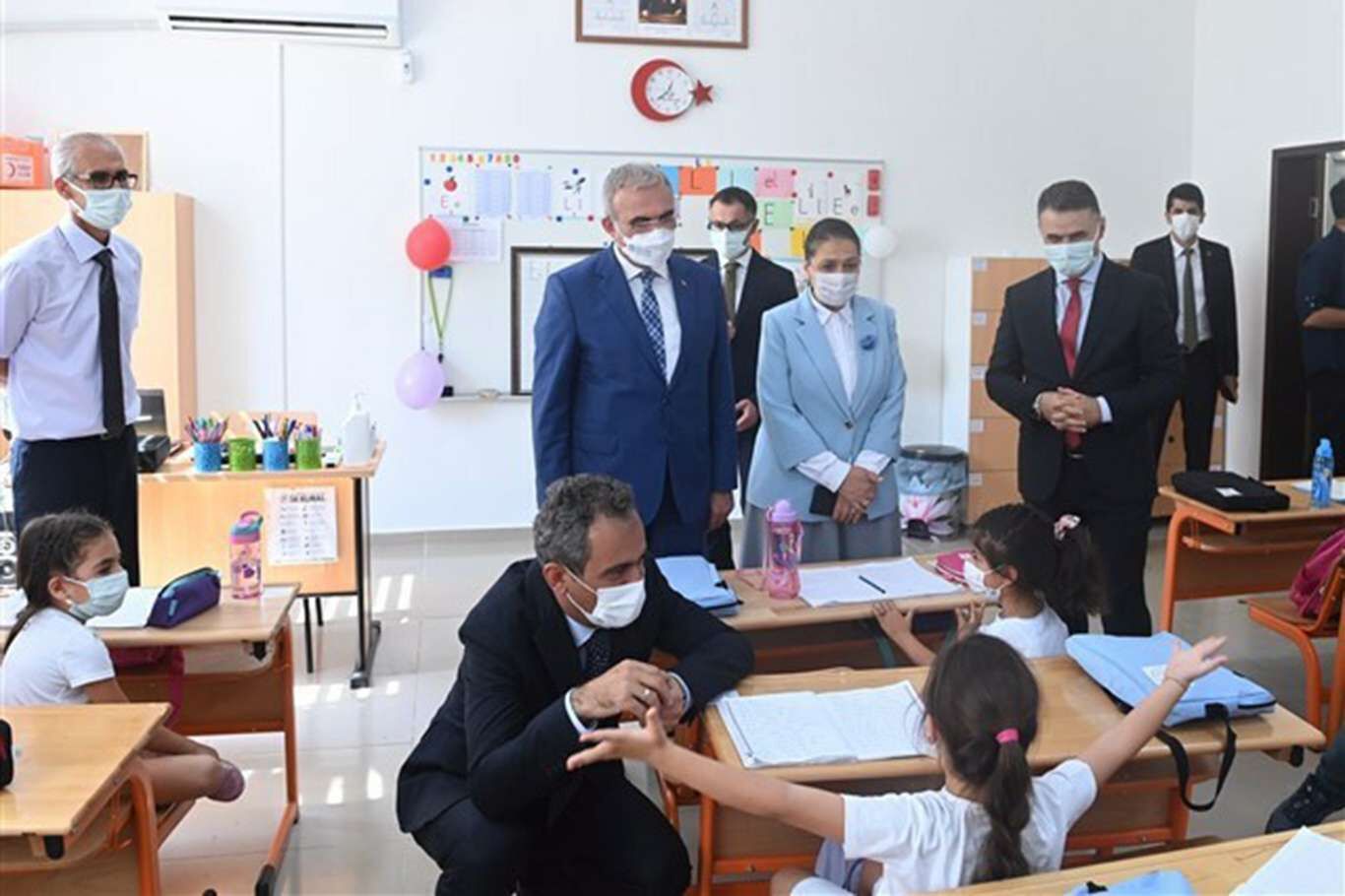 milli-egitim-bakani-ozer-diyarbakirda-okul-acilis-torenine-katildi-60d868b1