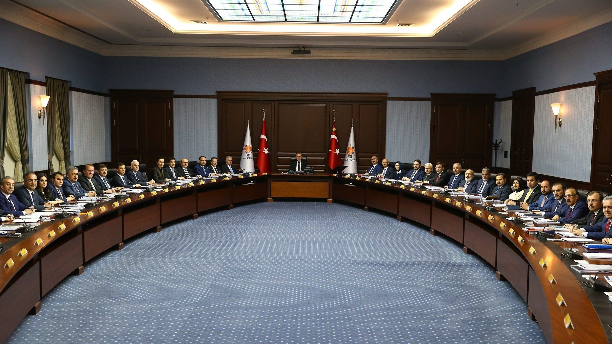 0x0-ak-parti-mkyk-cumhurbaskani-erdogan-baskanliginda-toplandi-1496063129496