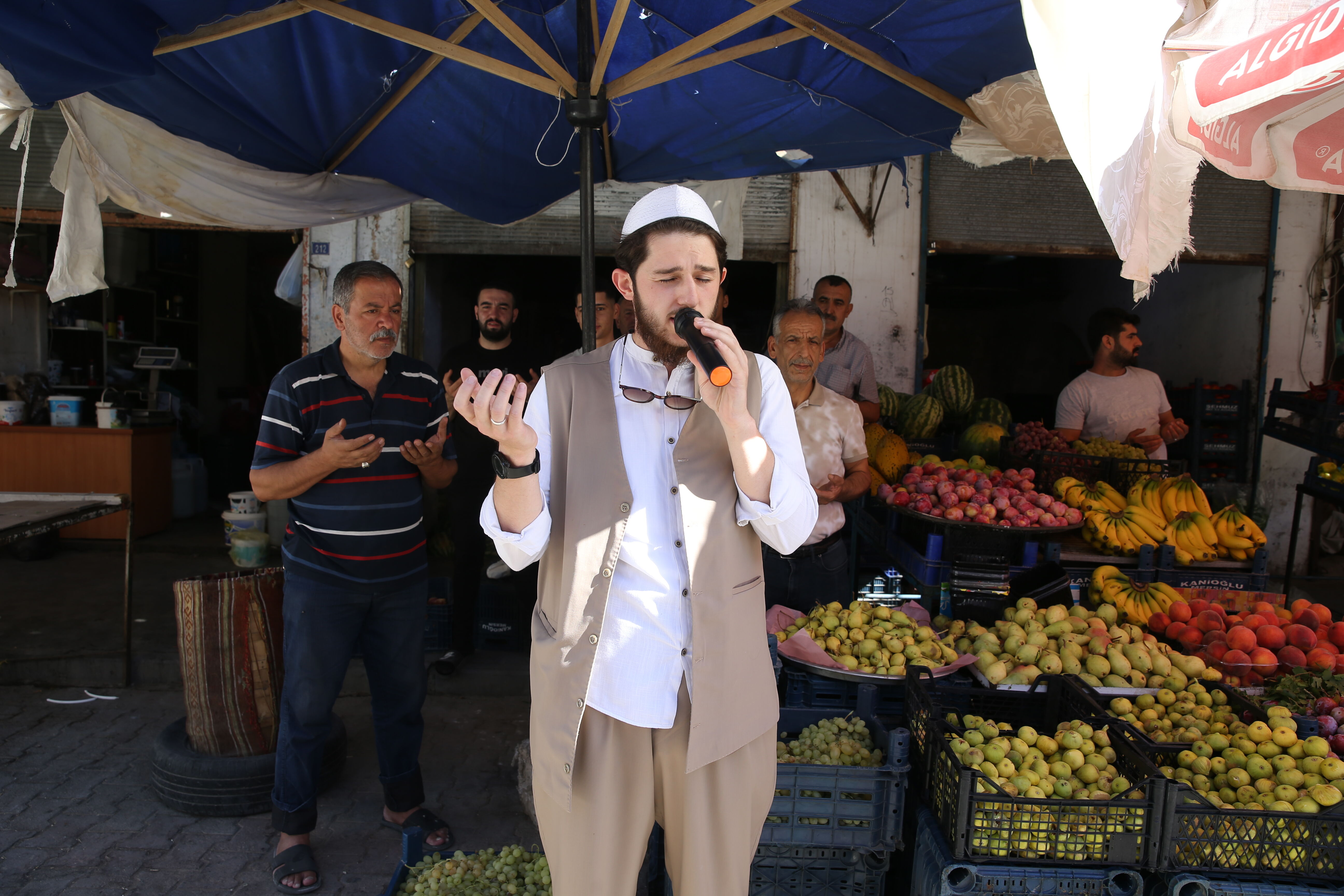 AA-20231002-32292072-32292053-TARIHI_KENTTE_YUZLERCE_YILLIK_CARSILAR_HER_PAZARTESI_DUA_ILE_ACILIYOR