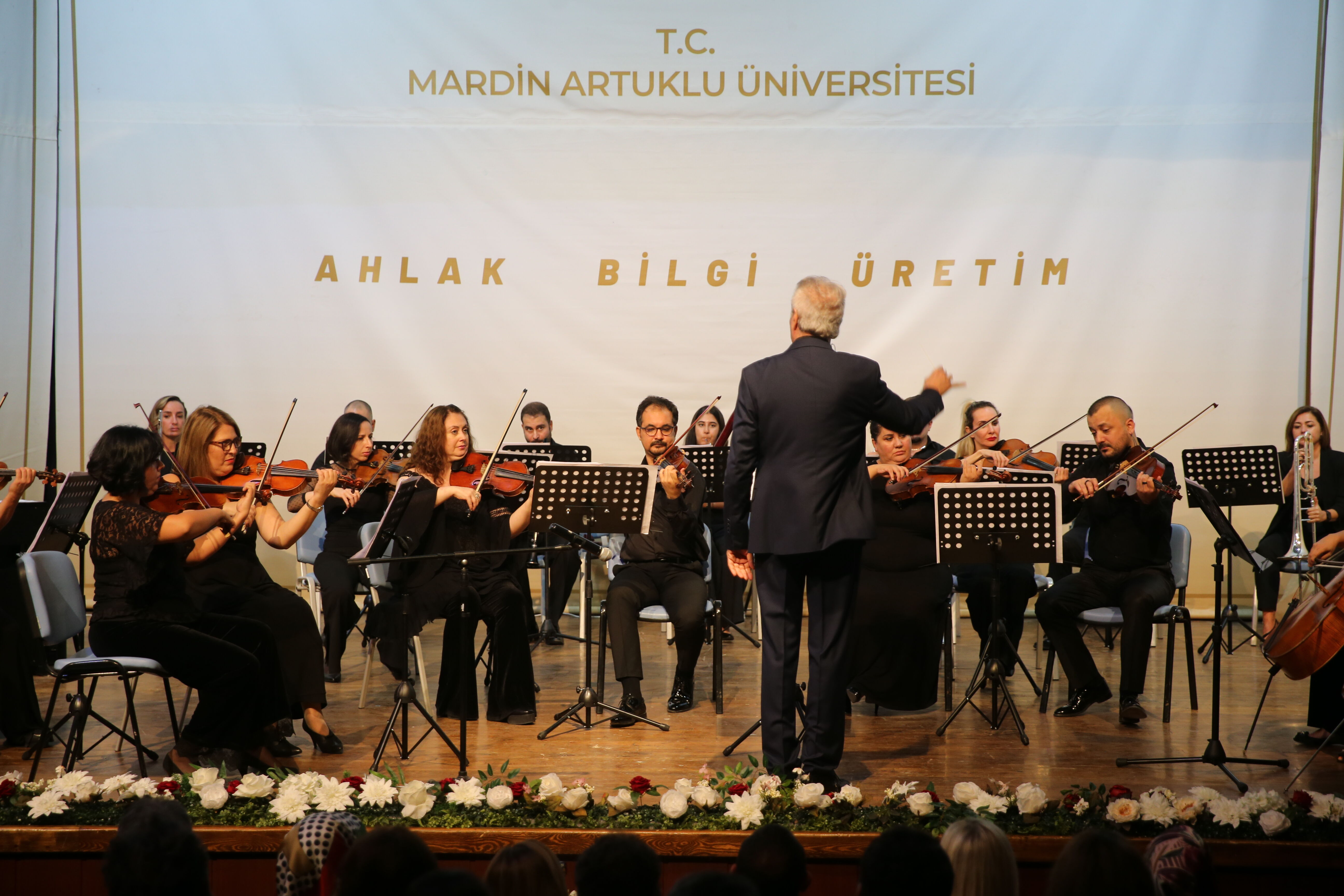 AA-20231004-32312758-32312754-ETISAN_HOLDING_ODA_ORKESTRASI_KLASIK_MUZIK_101_PROJESI_KAPSAMINDA_MARDINDE_KONSER_VERDI