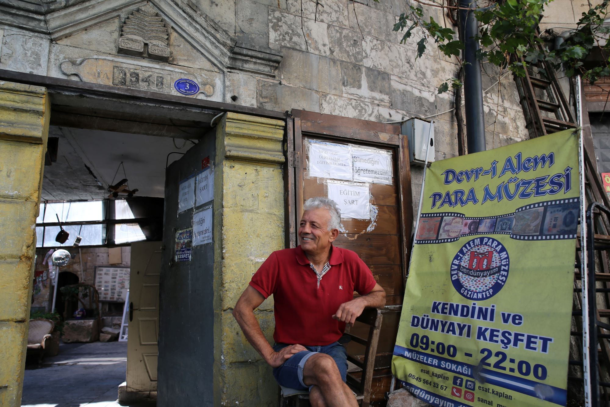AA-20231015-32410266-32410255-YERDE_BULDUGU_1_SENTLE_BASLADIGI_PARA_KOLEKSIYONUNU_MUZEDE_SERGILIYOR