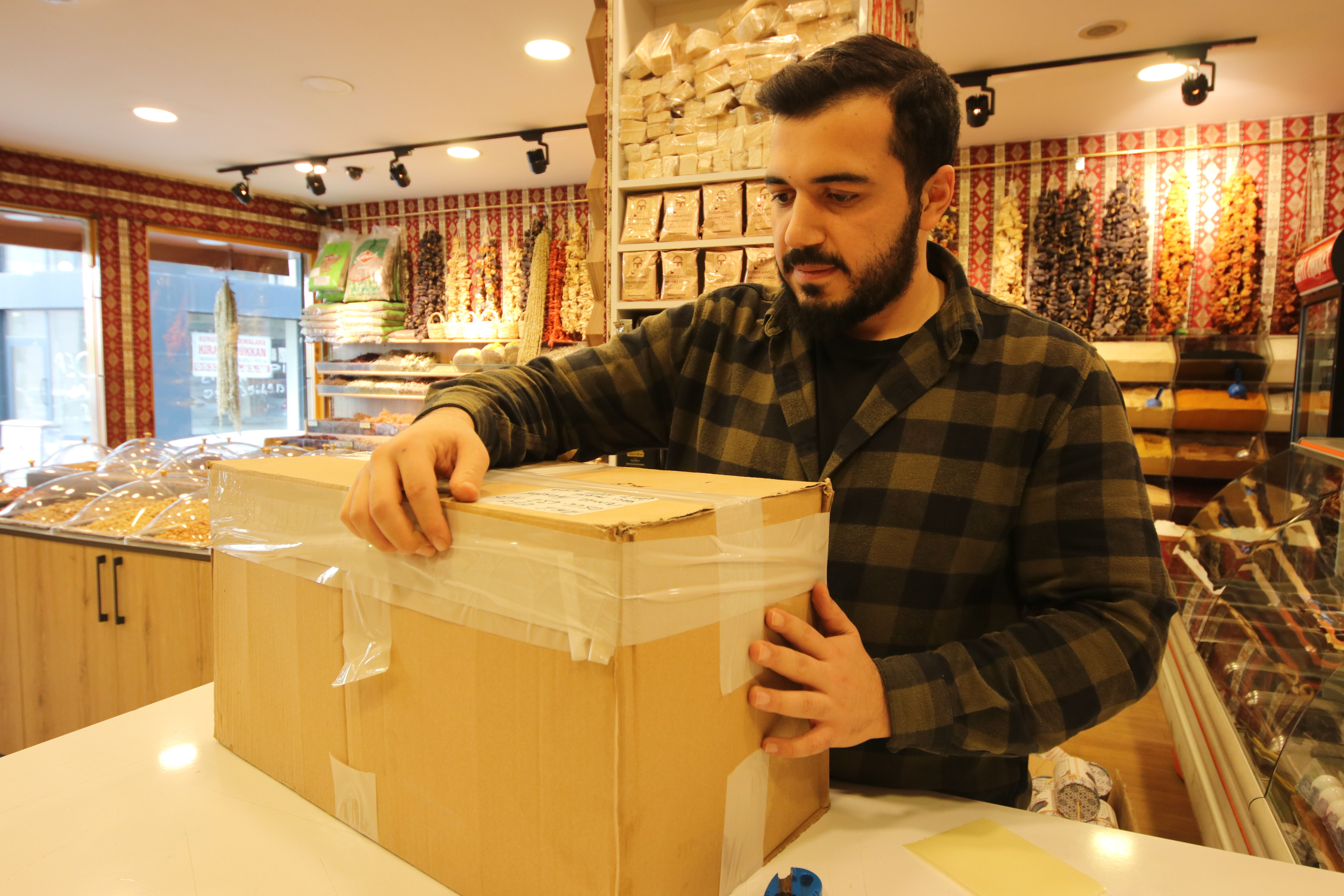 AA-20231030-32574121-32574114-DOGU_ILLERINDEN_BUYUKSEHIRLERE_KISLIK_YIYECEK_TAKVIYESI