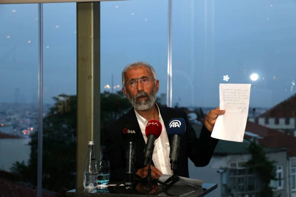 alikemalozcan-ocalanmektup1-1024x683