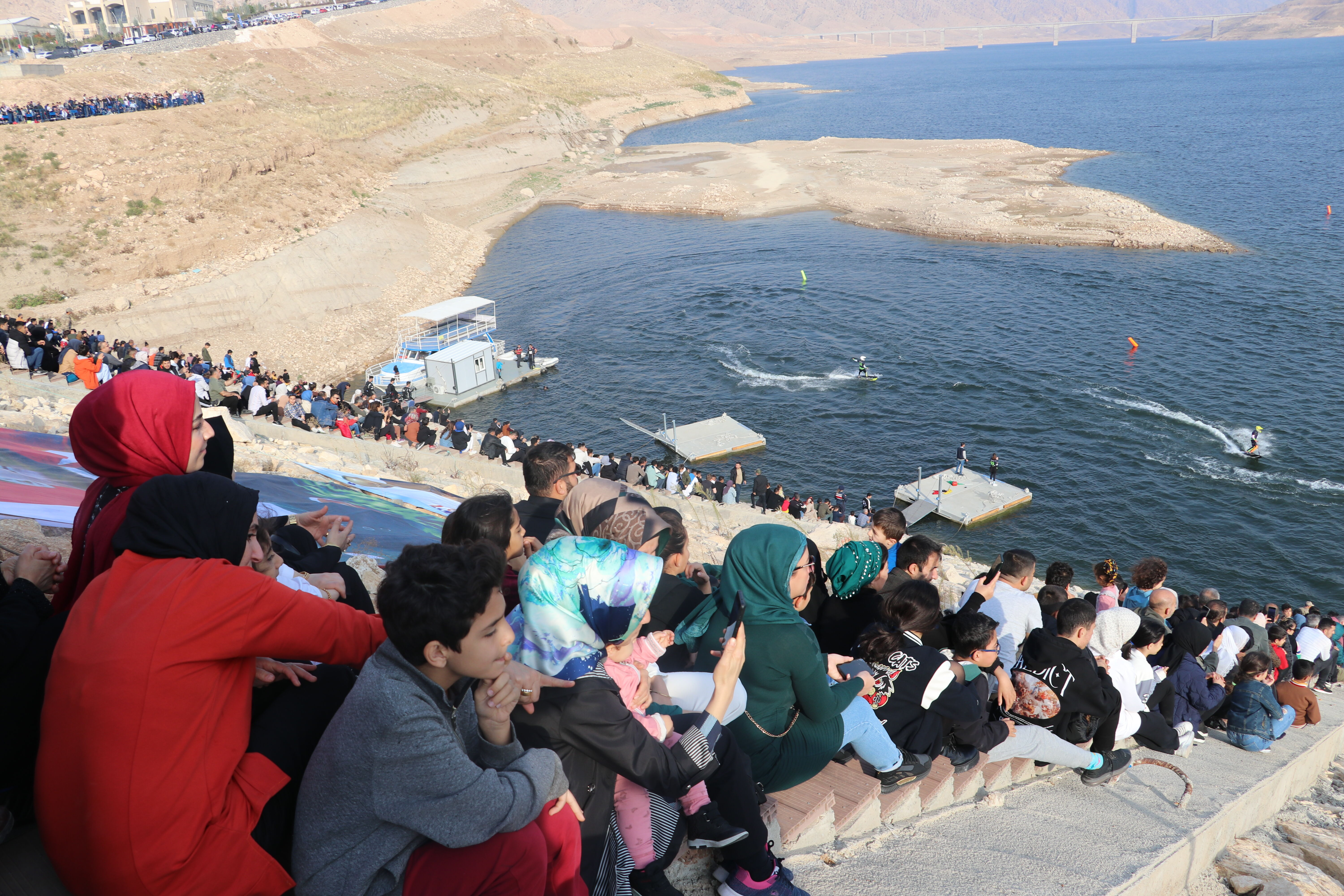 AA-20231112-32836335-32836324-TURKIYE_SU_JETI_VE_FLYBOARD_ILE_MOTOSURF_SAMPIYONALARININ_FINALI_HASANKEYFTE_YAPILDI