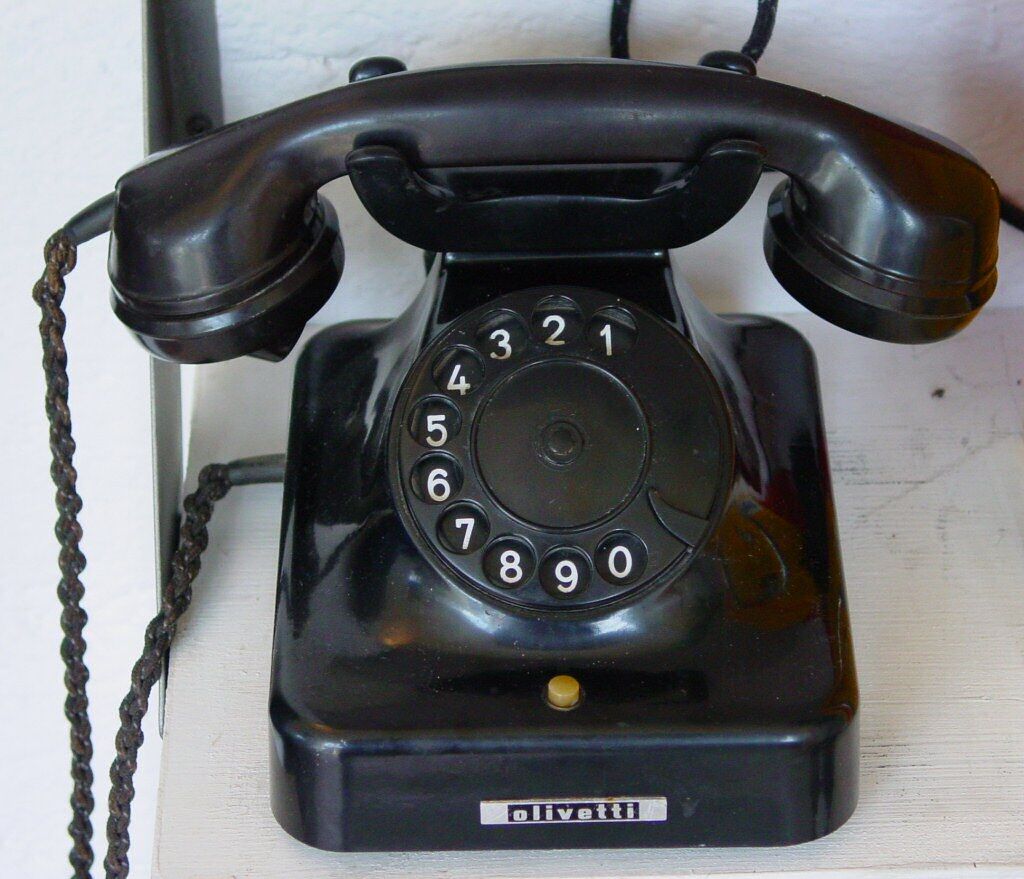 telefıon