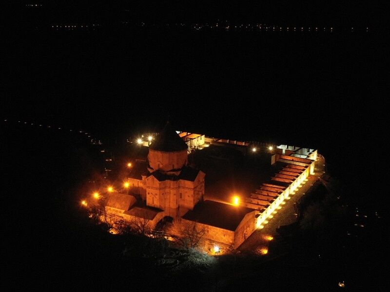 Akdamar Adasi