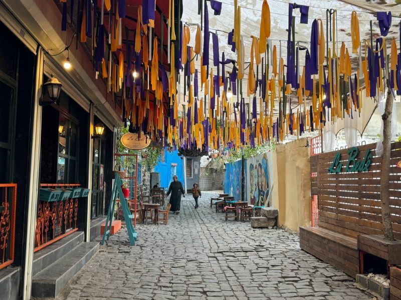 Sur'un huzur veren sokakları 