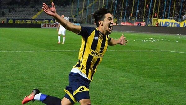 Ankaragucu Ahmet Yazar Ile Yollari Ayirdi 4855