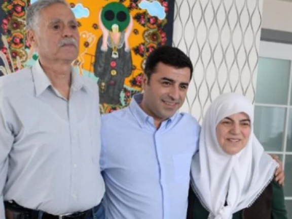 Selahattin Demirtas In Babasi Vefat Etti H5030 E335B