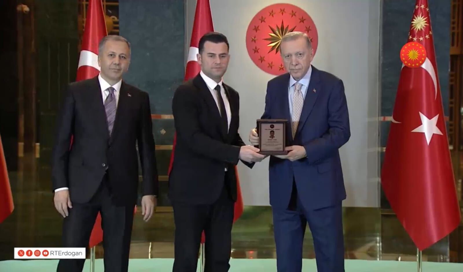 Yenişehir Kaymakamı Murat Beşikçi yılın idarecisi seçildi.