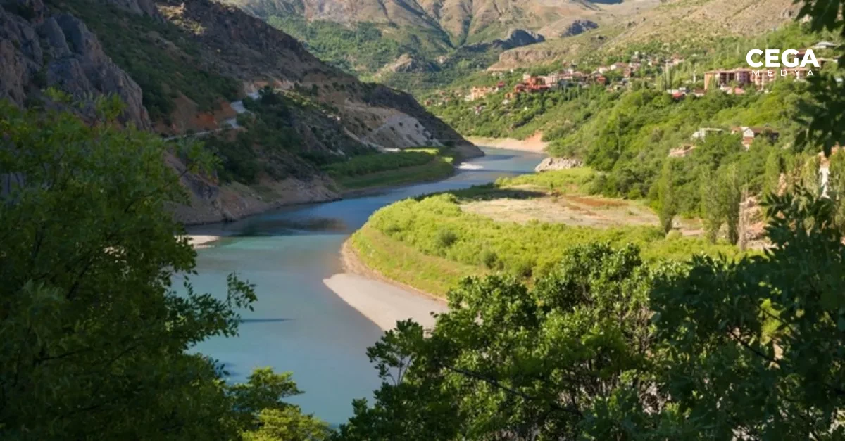 1200X627 Dicle Nehri Nerede Dicle Nehri Nereden Dogar Nereye Dokulur Ve Hangi Ulkelerden Gecer E1 1676972052432