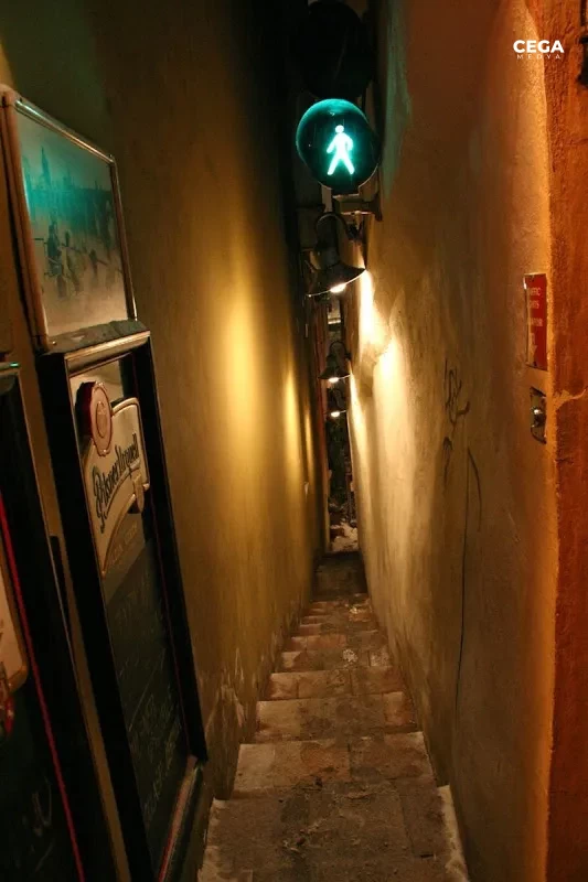 Dar Sokaklar 2 Prag