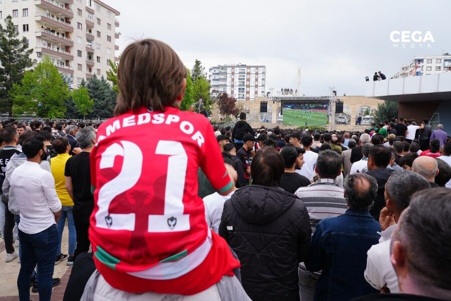 Dev Ekranlar 2