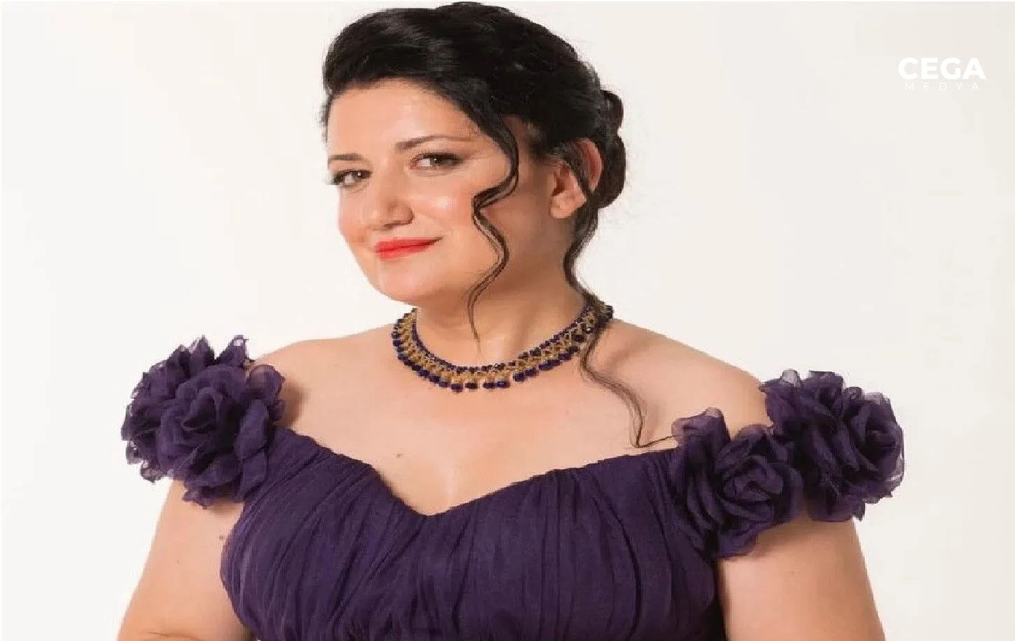 Kürt Diva Geliyor
