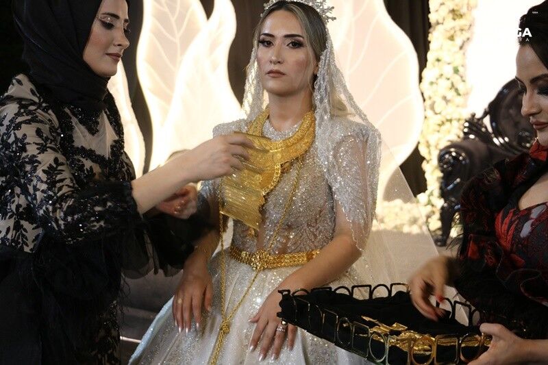 Altinlar Gelin