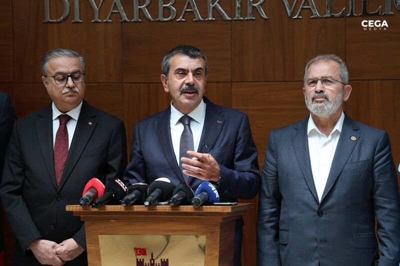 Milli Egitim Bakani Tekin