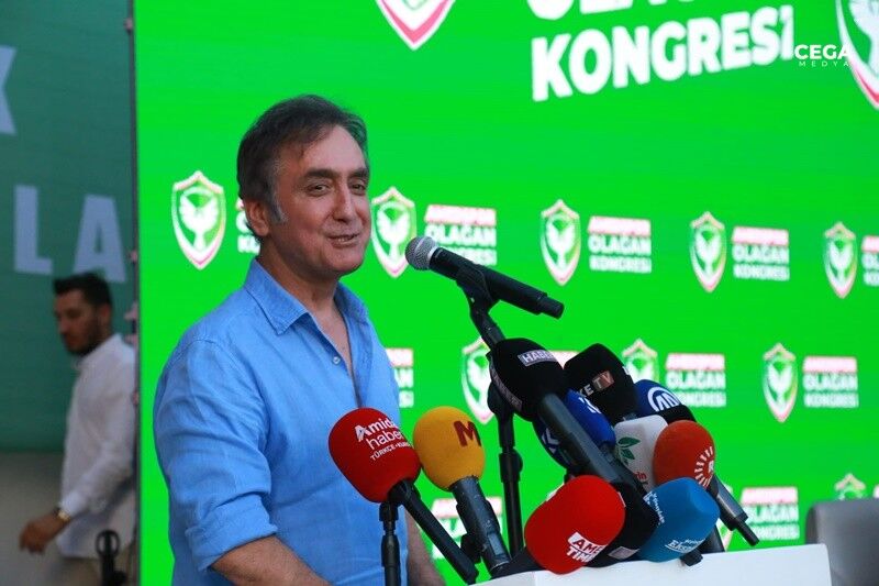 Amedspor Kongresi Aziz Elaldi Konusuyor