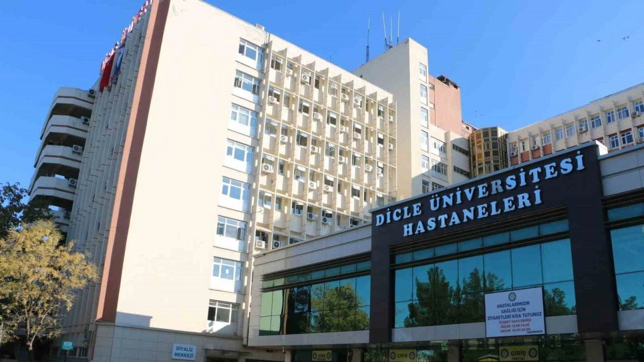 Guneydogunun Saglik Ussu Olan Dicle Universitesi Hastaneleri 2023Te 1 Milyon 200 Bin Hastaya Hizmet Verdi.jpg-1