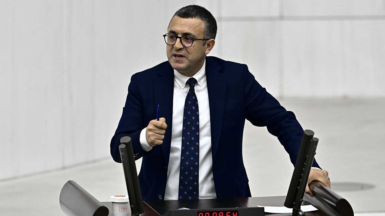 Serhat Eren