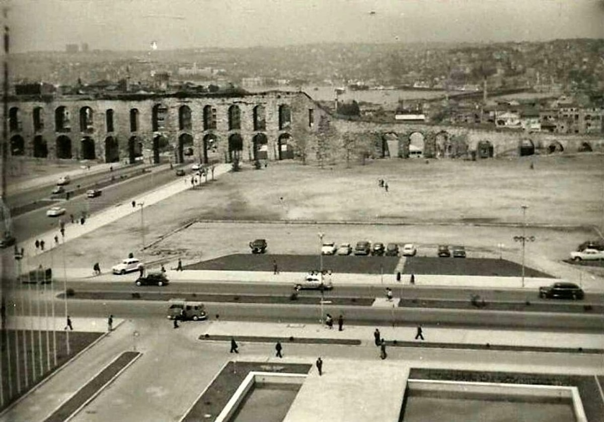 Saraçhane'nin konumu, ulaşım yolları, Fatih ilçesi