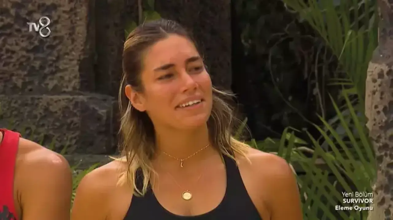 Survivor 12 nisan  Asena elendi. 