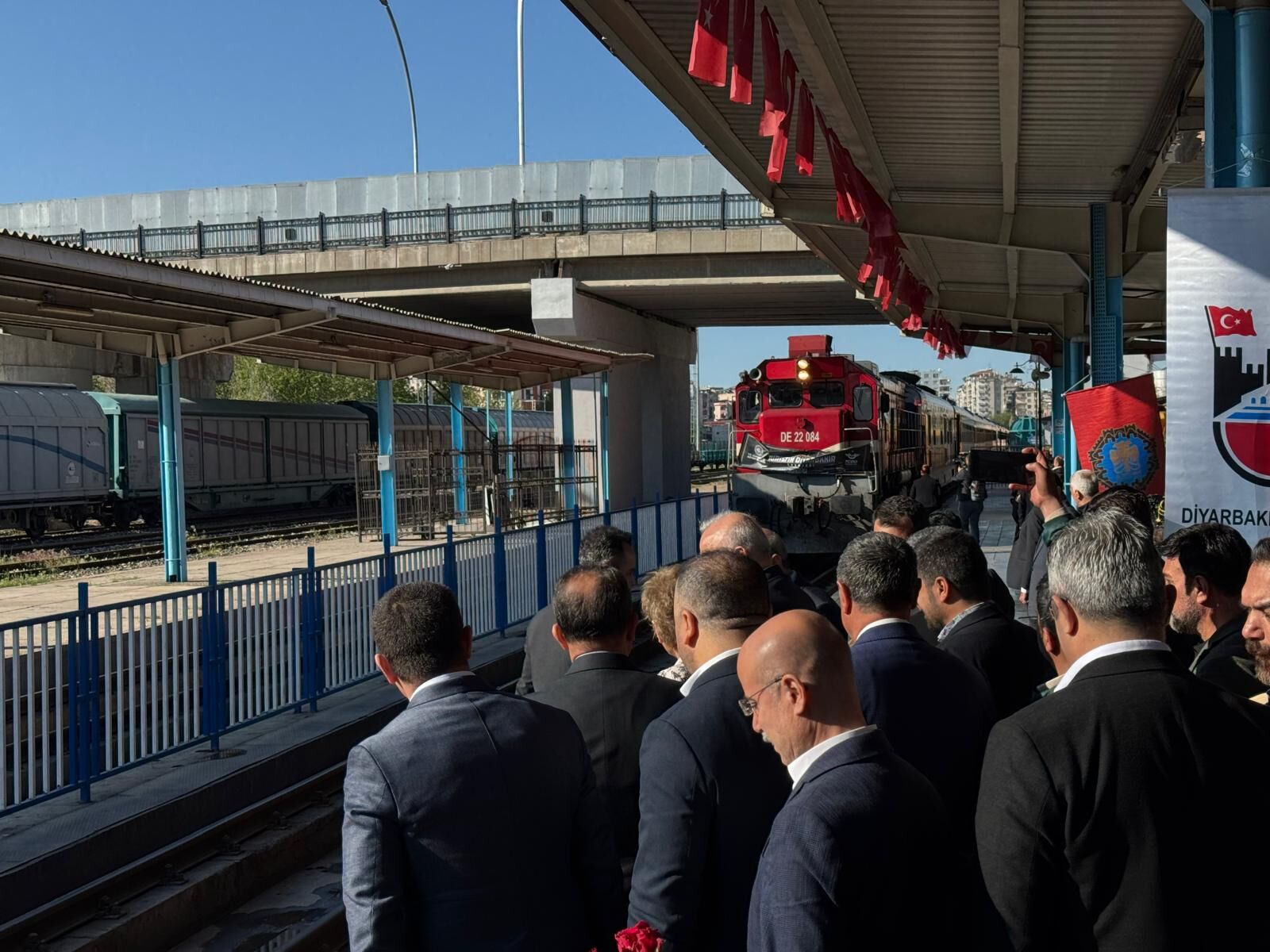 Turistik Diyarbakır Ekspresi coşkuyla karşılandı