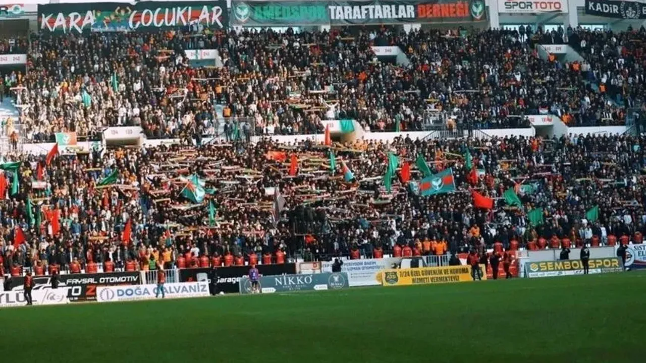Amedspor Taraftarlari Tribunler-2
