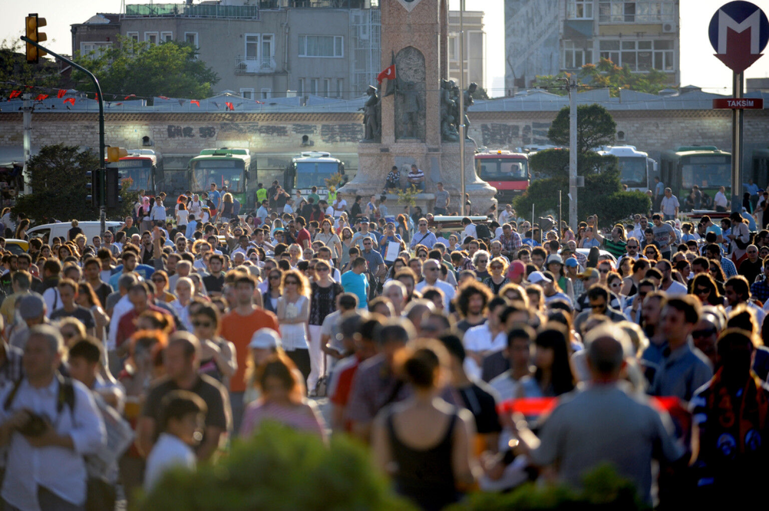 İstanbul’da Gençlerin Geleceğe Umudu Azalıyor 2