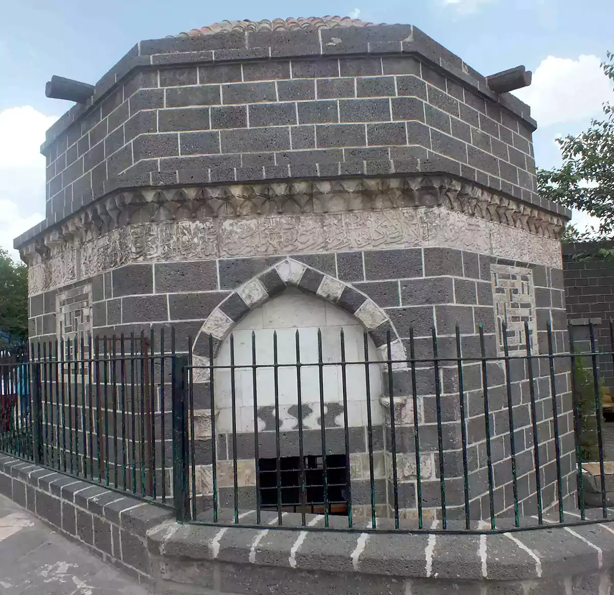 Diyarbakır’da ''kara'' adı verilen caminin asırlık sırrı