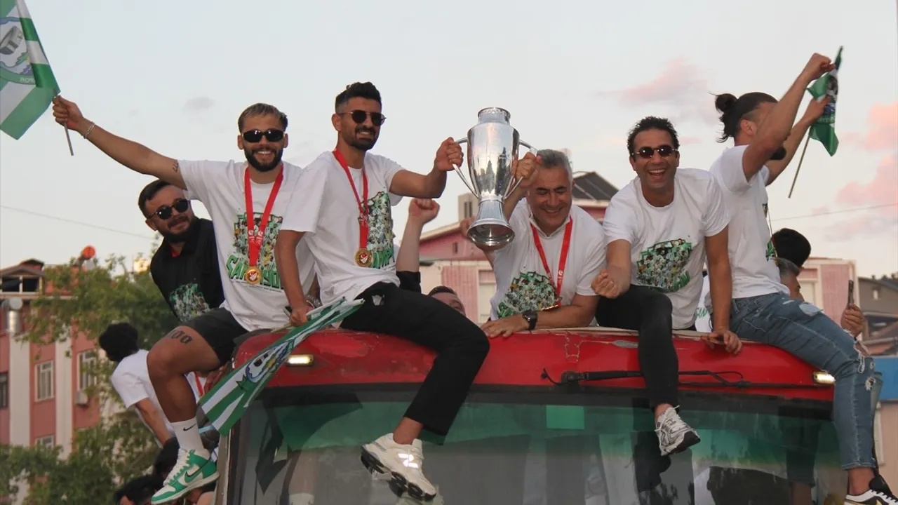 Serik Belediyespor Un 1 Lig E Yukselisi Coskuyla Kutlandi 1200 218131
