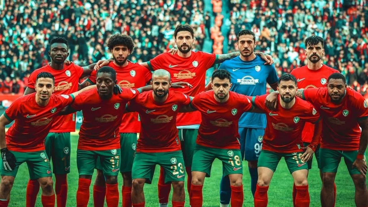 Amedspor Ankaragucu Macinda Istiklal Marsi Isliklandi Mi-1