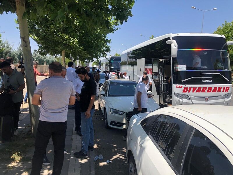 Diyarbakir Silah Birakma Toreni Yolculuk