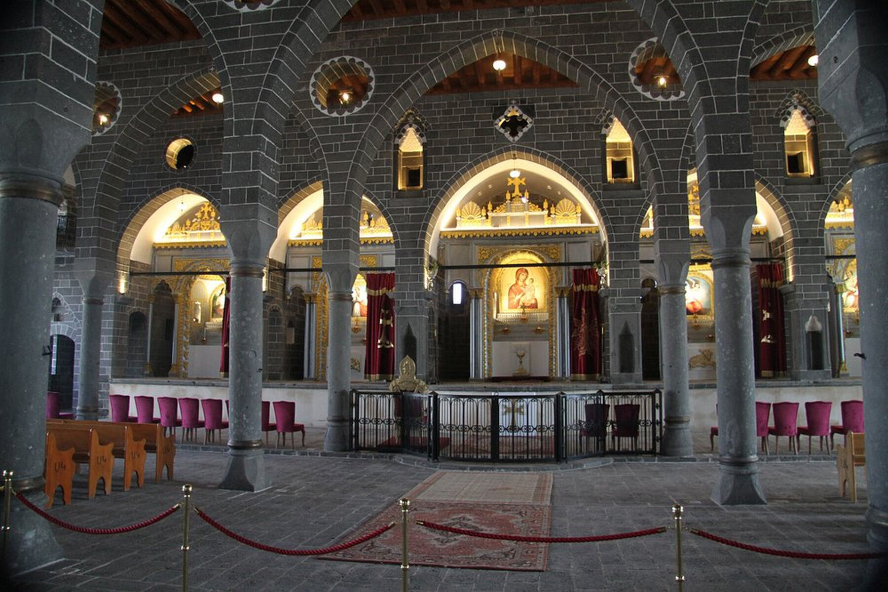 Surp Giragos Kilisesi