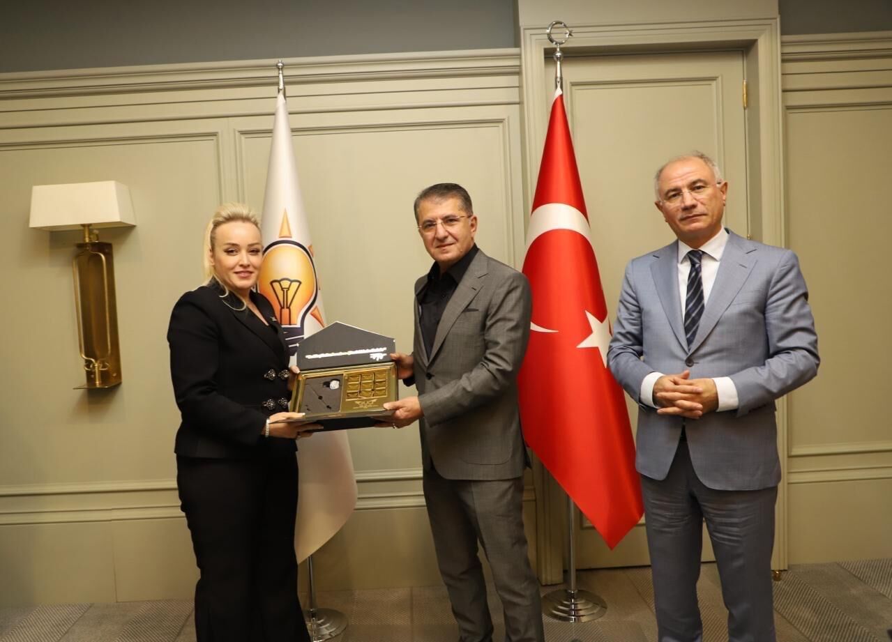 Vi̇cdanli Çözümler Üretecek Ki̇şi̇lerle Yol Almaliyiz (2)
