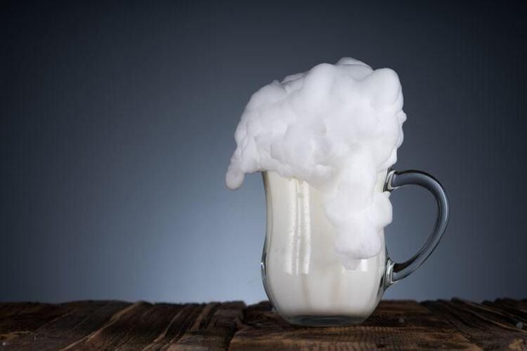 Ayran içine zencefil tansiyonun kökünü kurutur