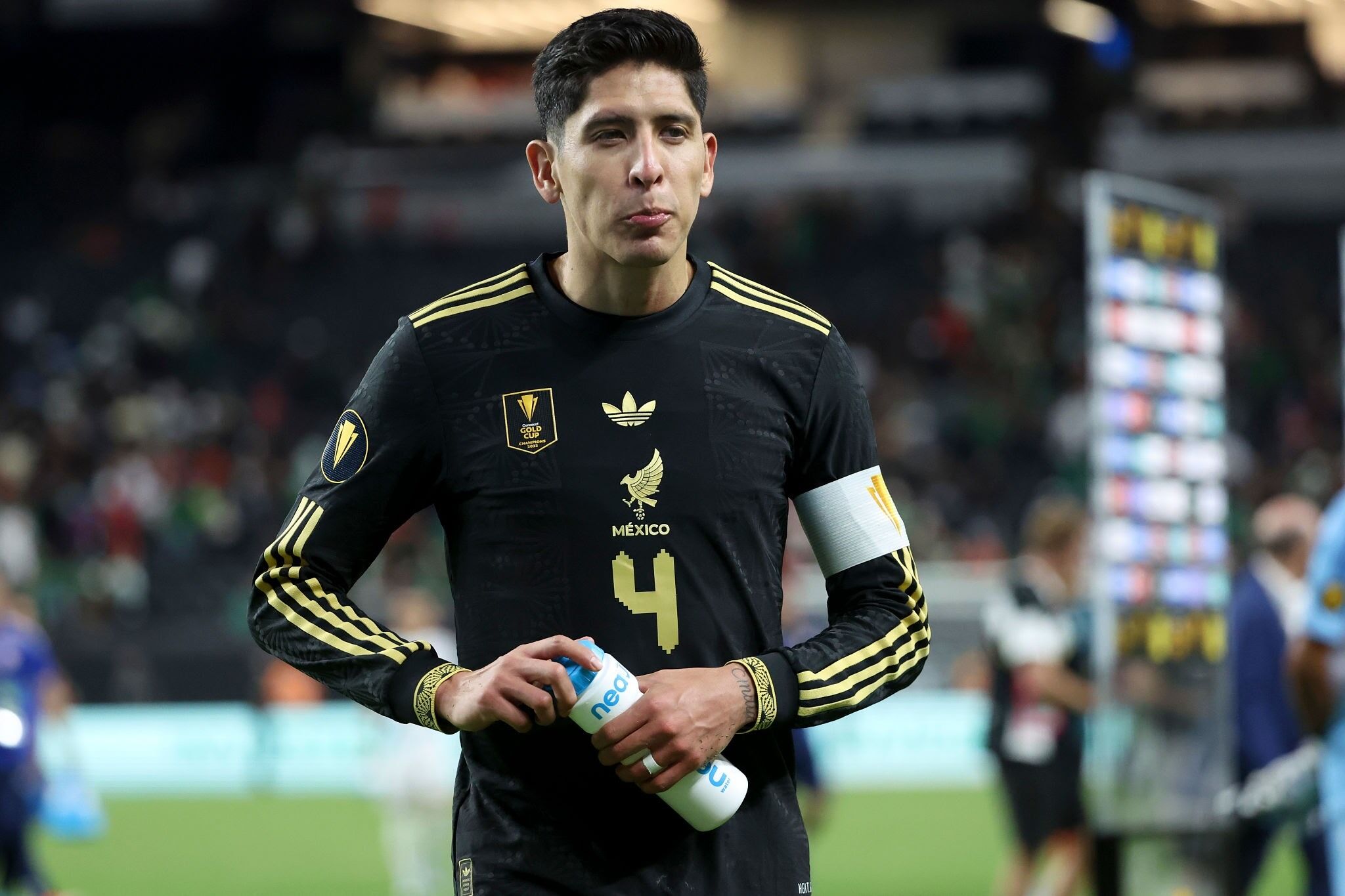 Edson Alvarez kimdir, kariyeri