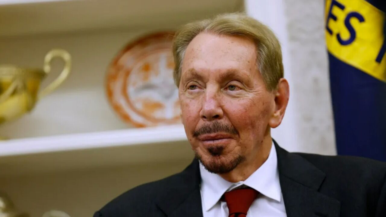  Oracle'ın kurucusu Larry Ellison