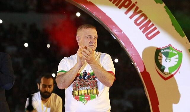 Amedspor Mesut Bakkal Ile Yollarini Ayirdi 1570