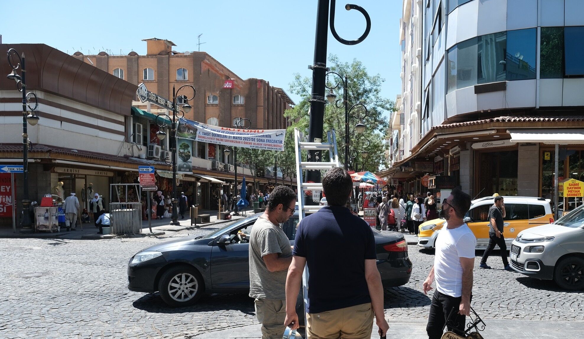 Diyarbakır'da biri İstanbullu gazinocuya ait iki konak neden yıkıldı?