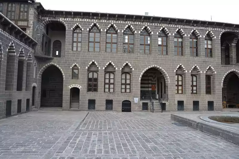 Diyarbakır’da zaman donmuş gibi