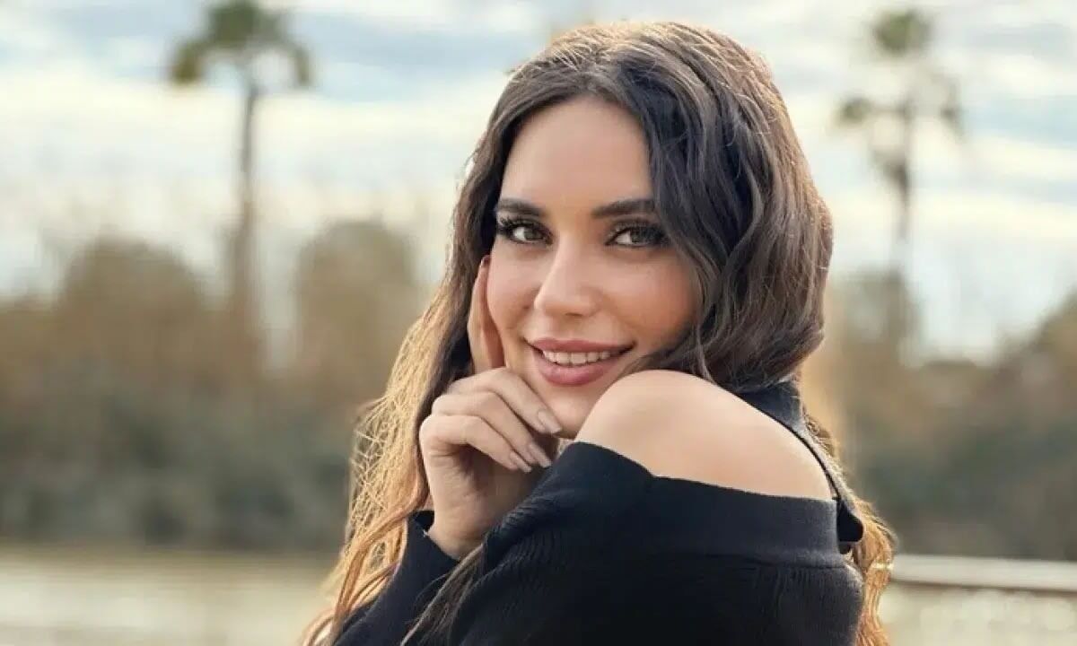 Kizilcik Serbeti Demet Kimdir