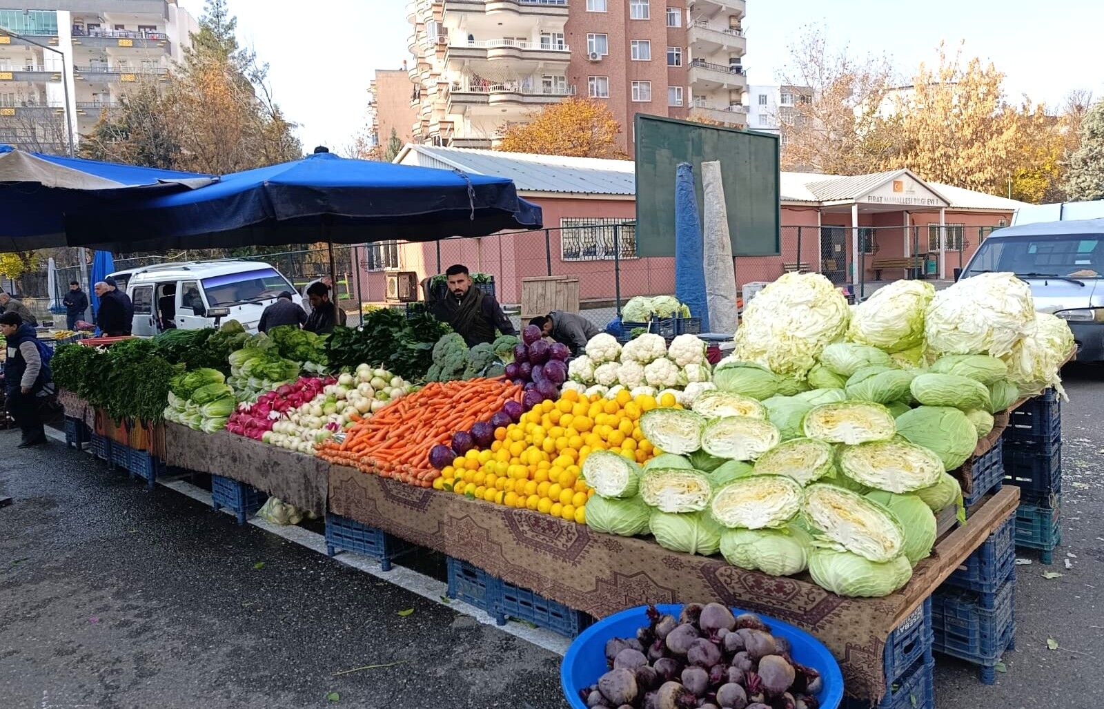 Diyarbakır'da sebze ve meyve fiyatları cep yakıyor?