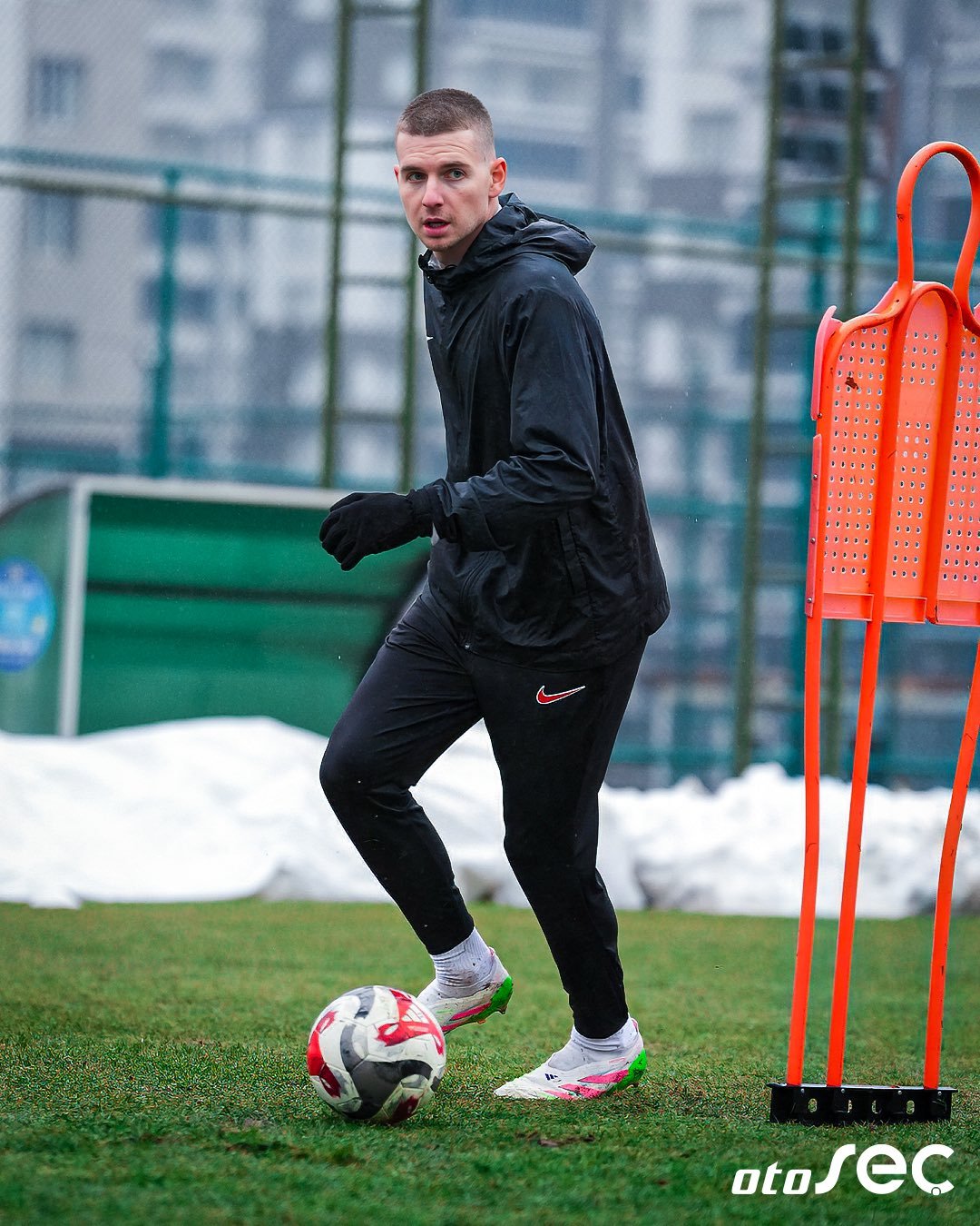 G 6V Oiv Xc A A W Jb M