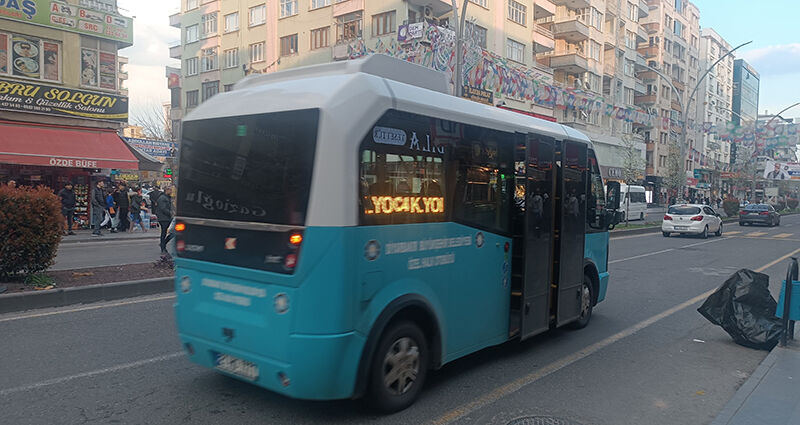 27302