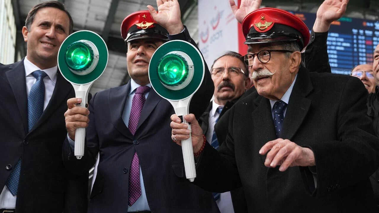 Diyarbakira Beklenen Sefer Icin Abdulkadir Aksu Da Oradaydi1.Jpg