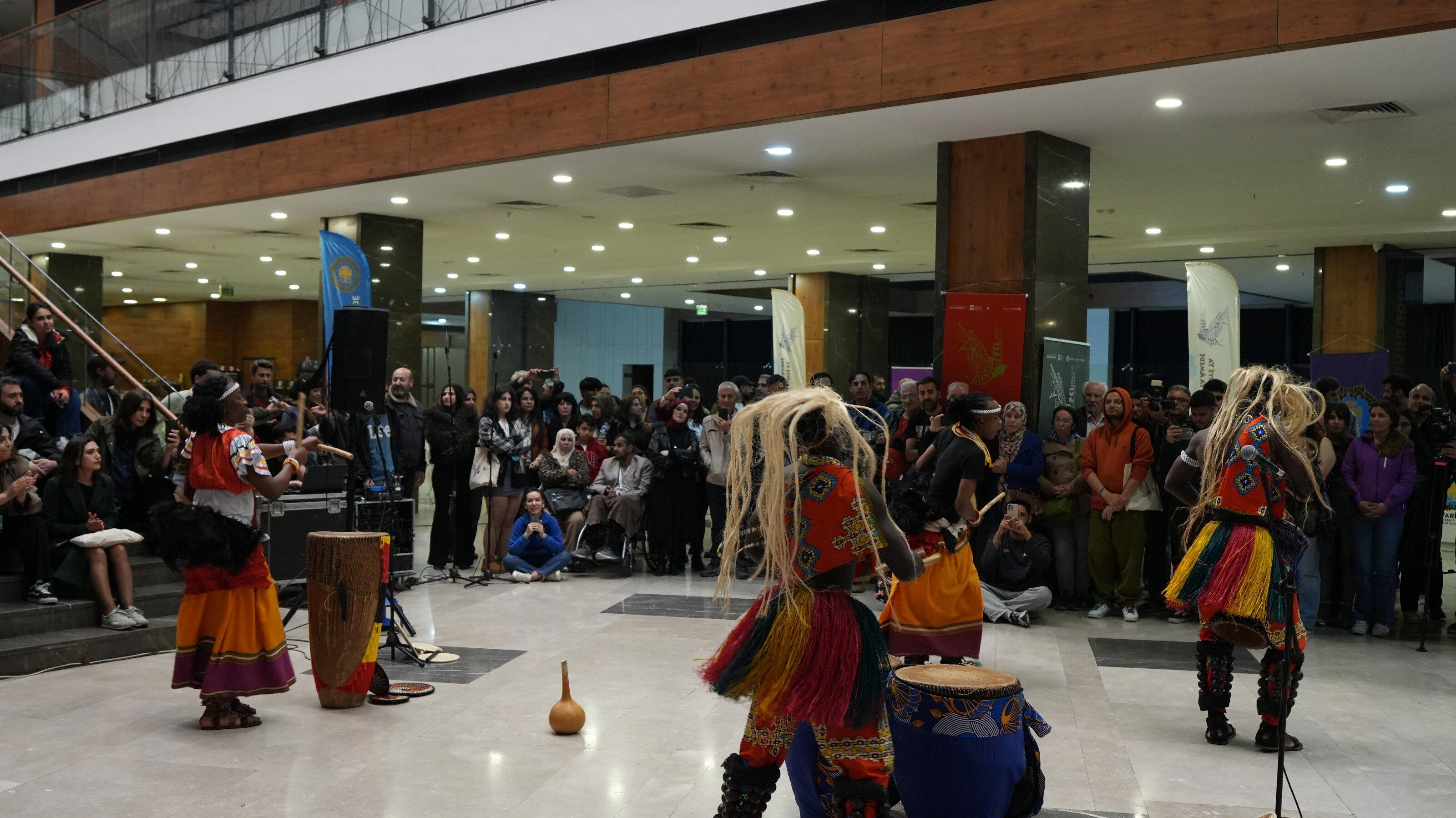 Diyarbakır'daki festival, Ugandalıların dansıyla son buldu