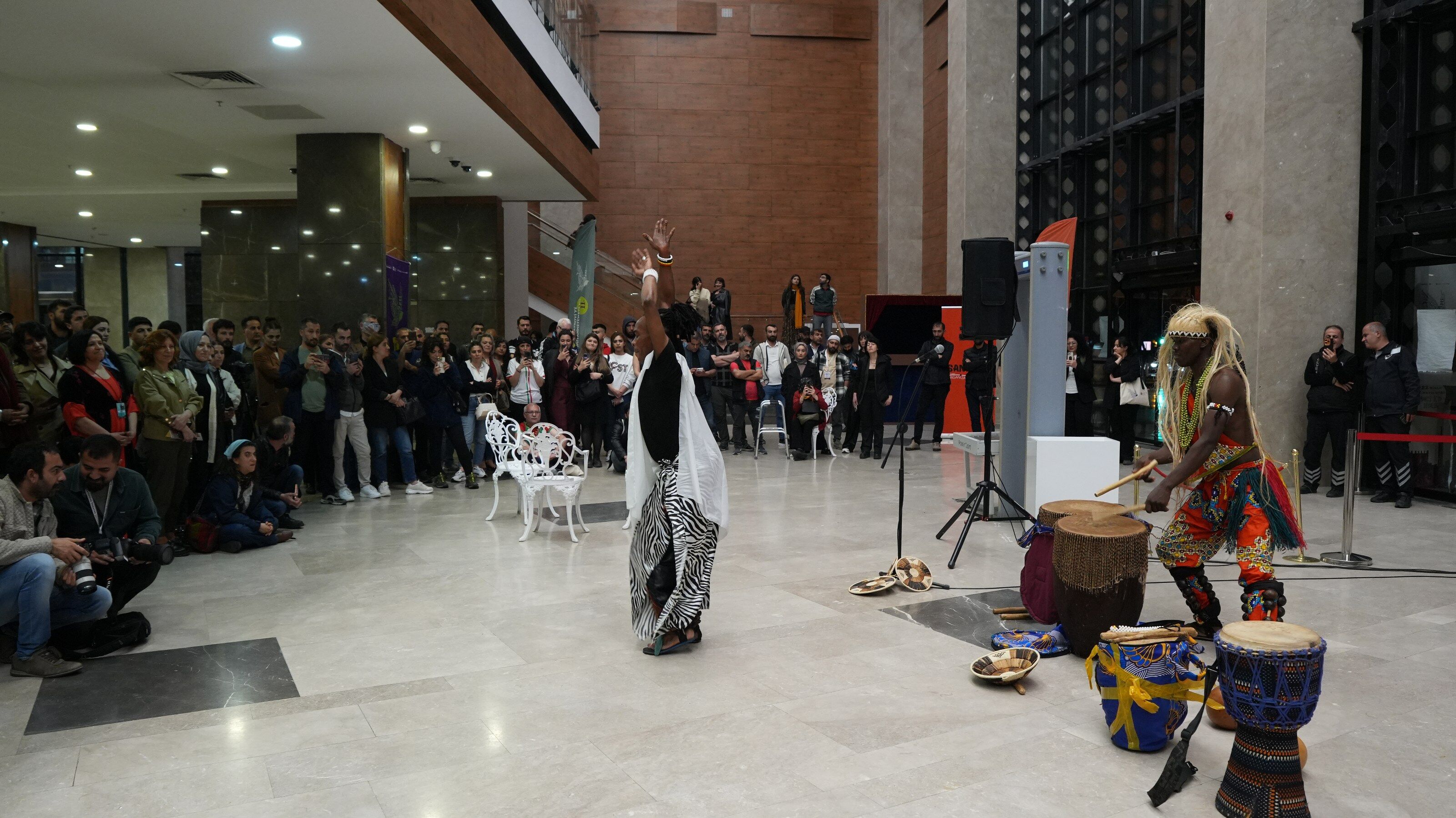 Diyarbakır'daki festival, Ugandalıların dansıyla son buldu