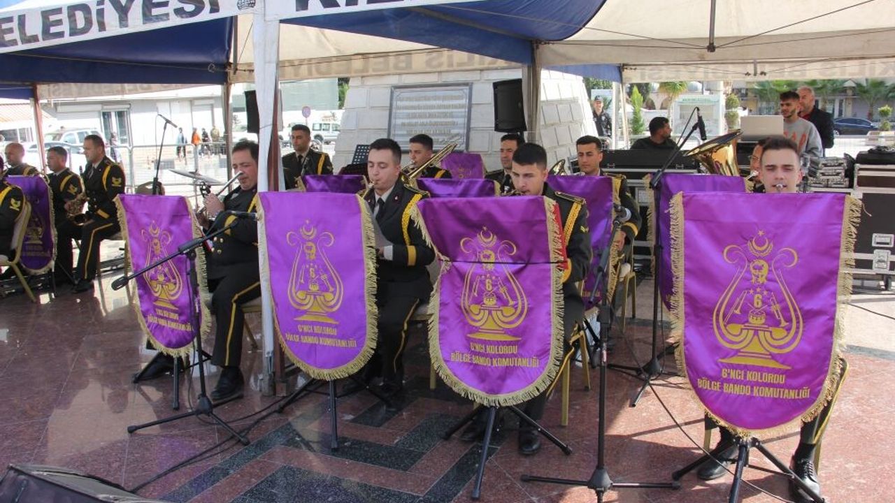 Kilis'te askeri bando takımı konser verdi
